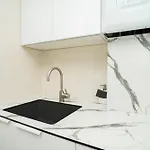 Castle - 2 Bedroom Flat 考纳斯