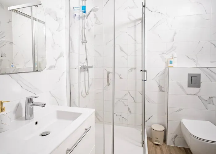 Castle - 2 Bedroom Flat *